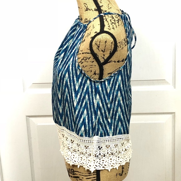 Threads Studio Halter Top Size Medium - Picture 6 of 7